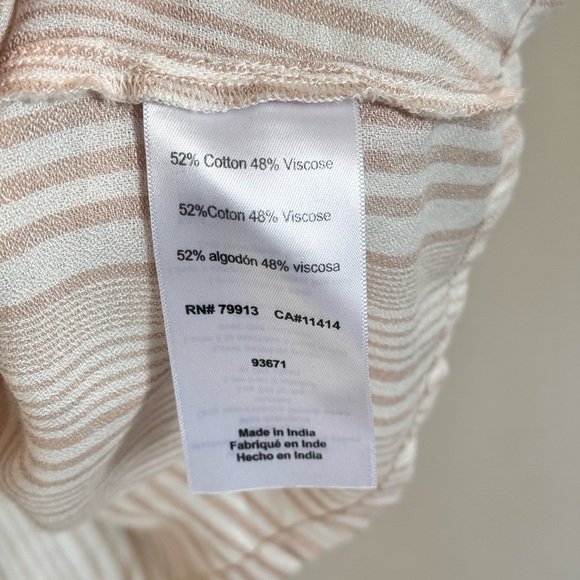 Jessica Simpson maternity. NWT. Off shoulder bell sleeve blouse. - Picture 7 of 11